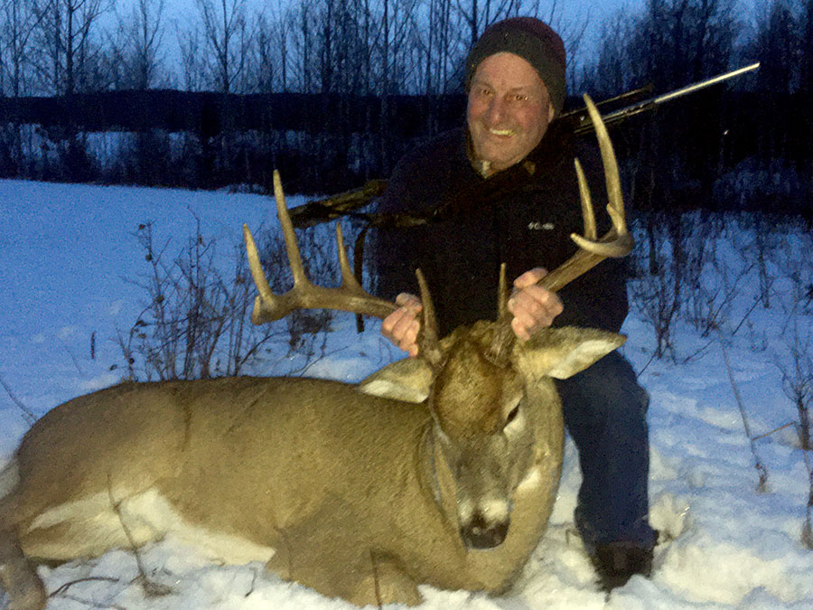 Whitetail Deer Hunt - South Slope Outfitters